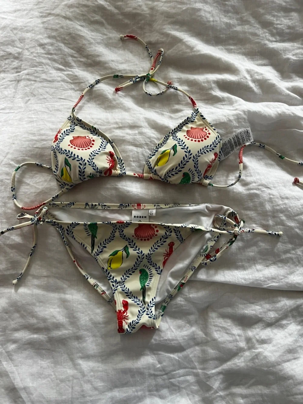Boden women’s Sea Life Print Triangle Bikini - Cream with Multicolor Shells